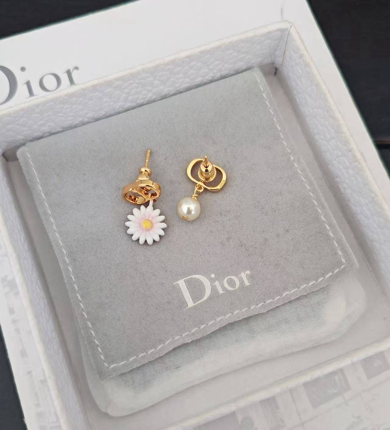 Dior ディオール レディース ピアス CDロゴ ディオールロゴ レジンパール ブランドアクセサリー 上品 華やか プレゼント - 画像 7