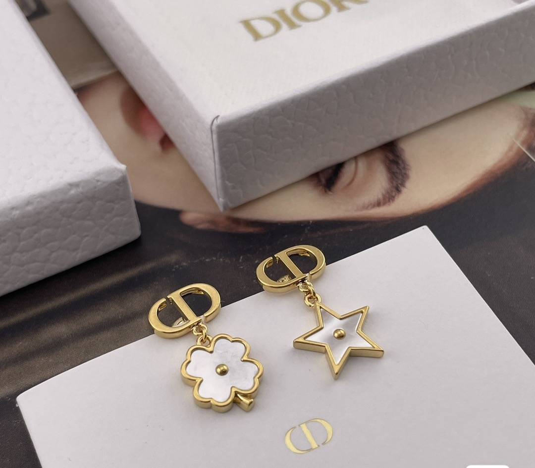 Dior ディオール レディース ピアス CDロゴ ラッキースター レジンパール クリスタル ブランドアクセサリー 上品 お祝いギフト - 画像 7