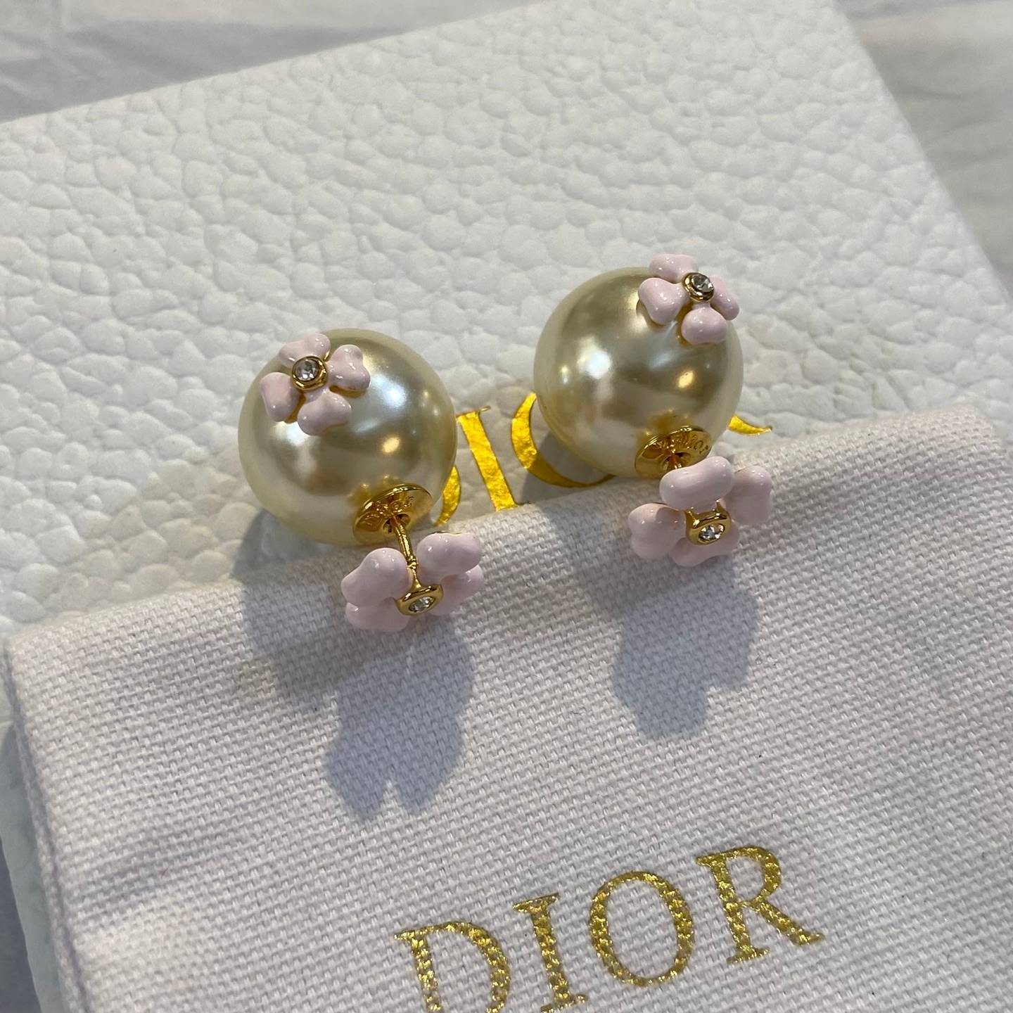 Dior ディオール レディース ピアス レジンパール CDイニシャル ホワイトレジンパール デザイン ブランドアクセサリー 上品 普段使い - 画像 5