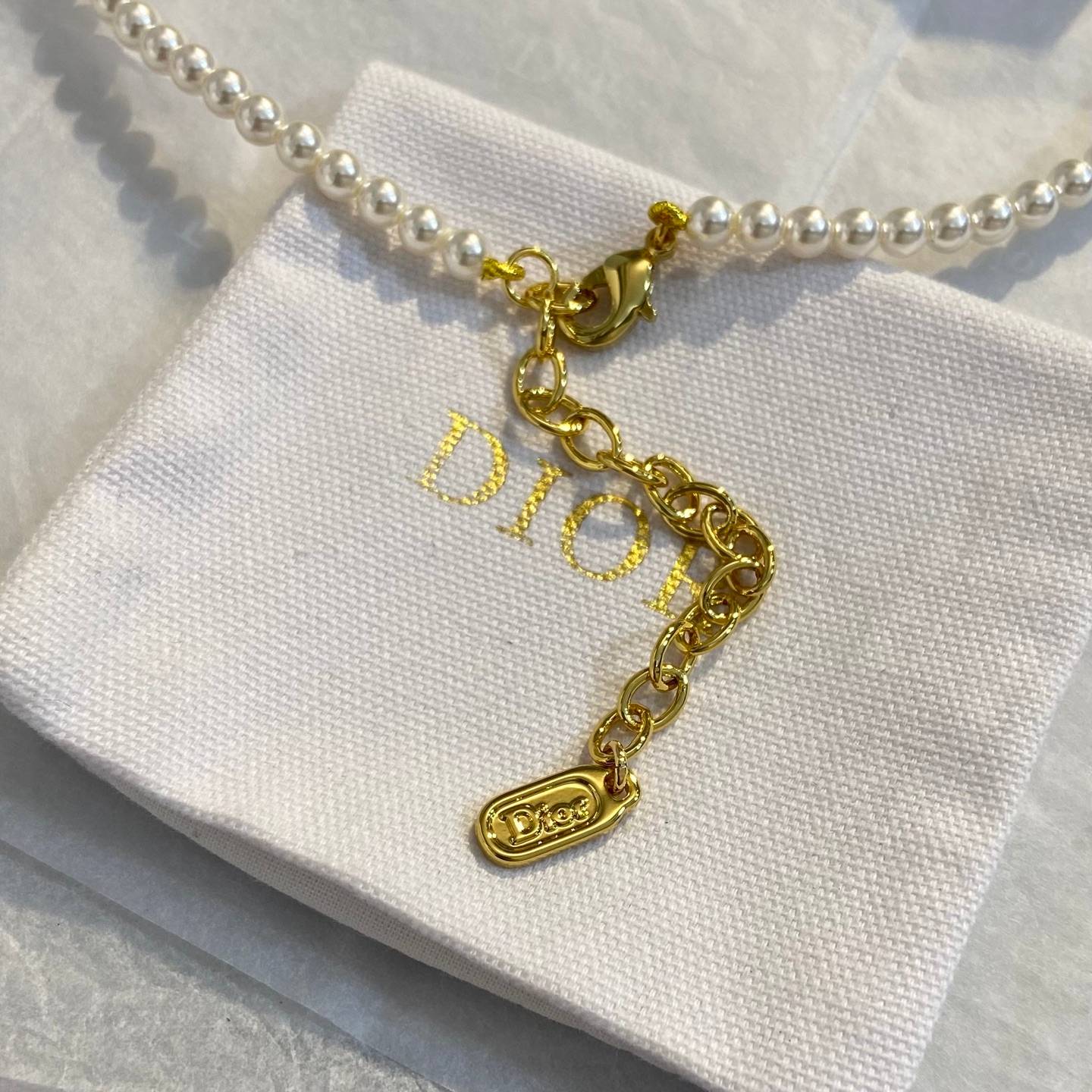 Dior ディオール レディース ネックレス CDロゴ レジンパール クリスタル ブランドアクセサリー 上品 デイリーユース - 画像 4