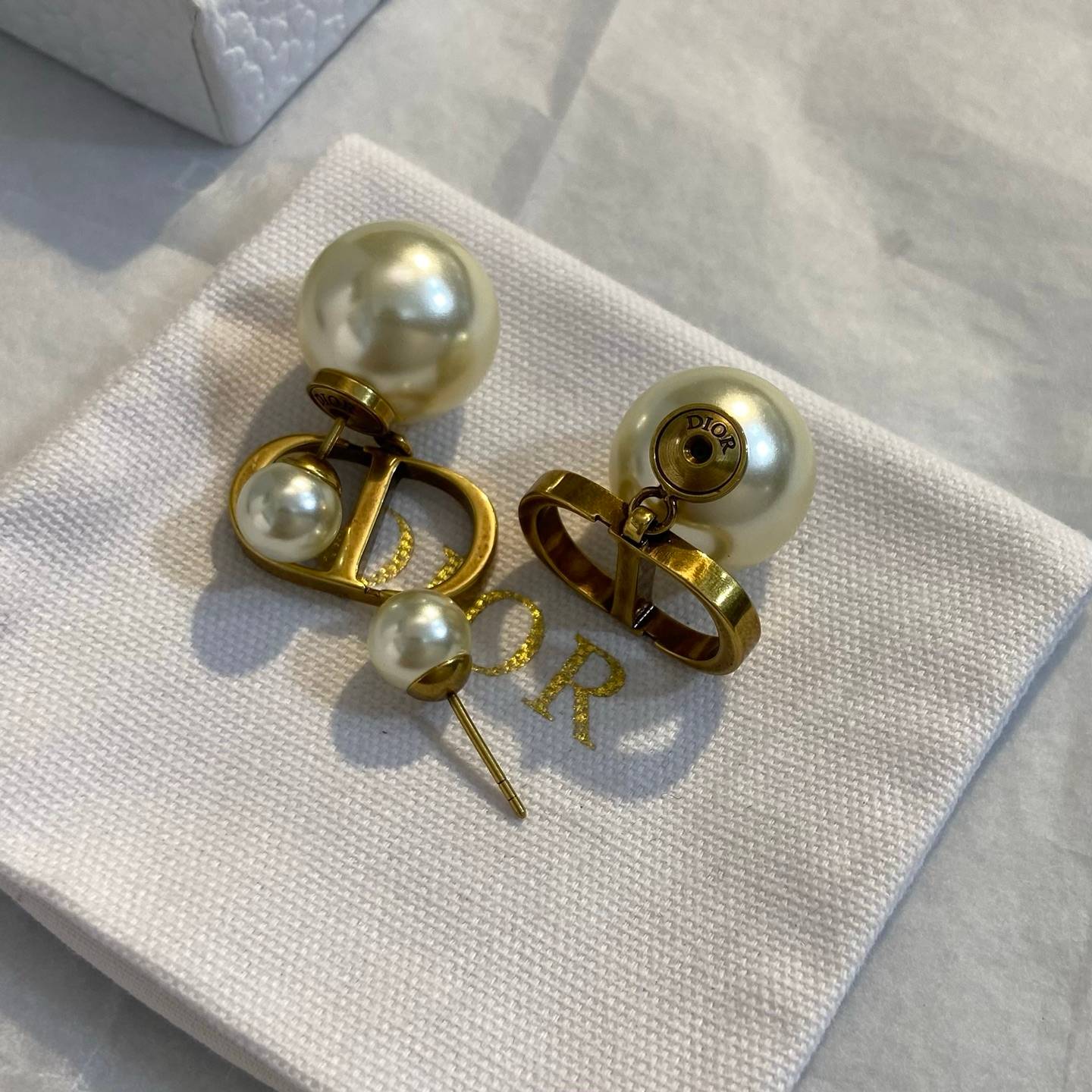 Dior ディオール レディース ピアス CDロゴ レジンパール クリスタル ブランドアクセサリー 上品 プチCD ギフト - 画像 6