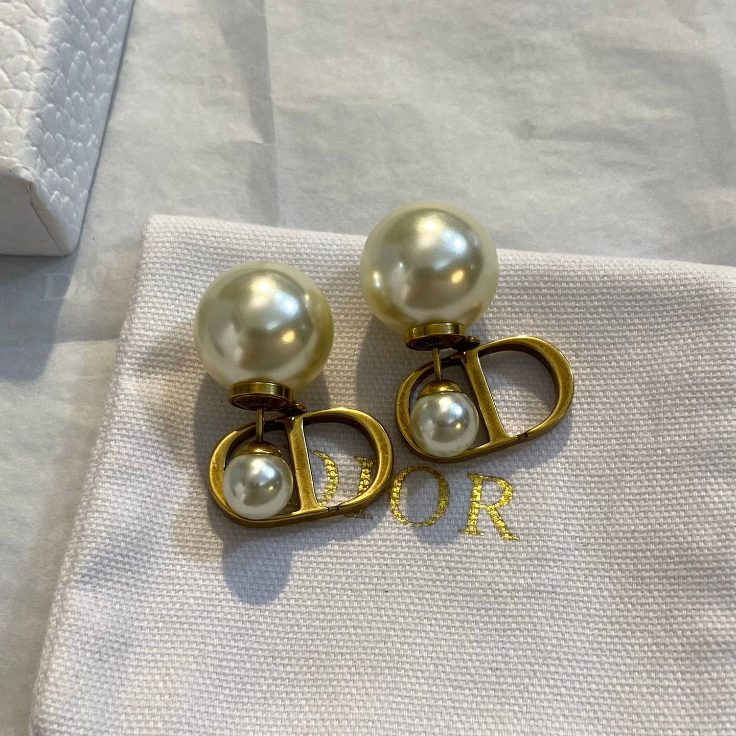 Dior ディオール レディース ピアス CDロゴ レジンパール クリスタル ブランドアクセサリー 上品 プチCD ギフト - 画像 7