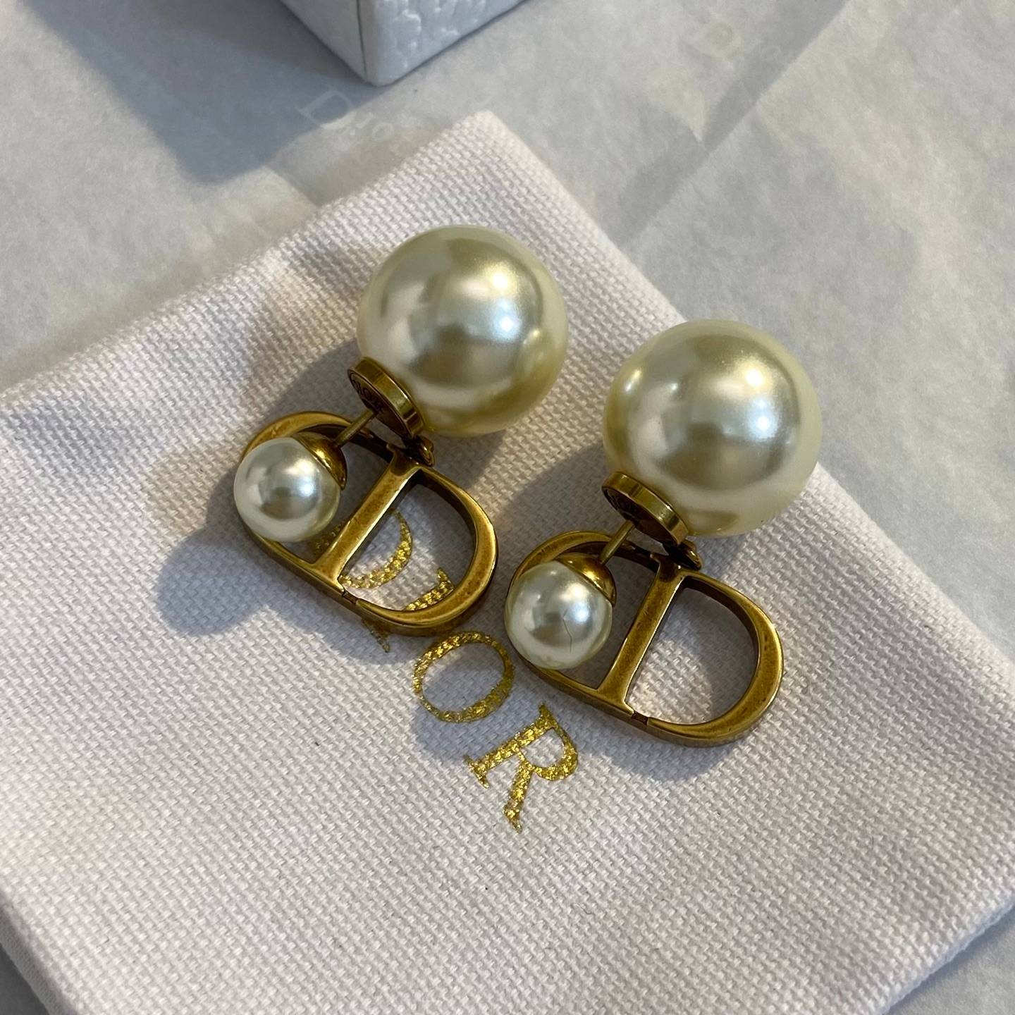 Dior ディオール レディース ピアス CDロゴ レジンパール クリスタル ブランドアクセサリー 上品 プチCD ギフト - 画像 8