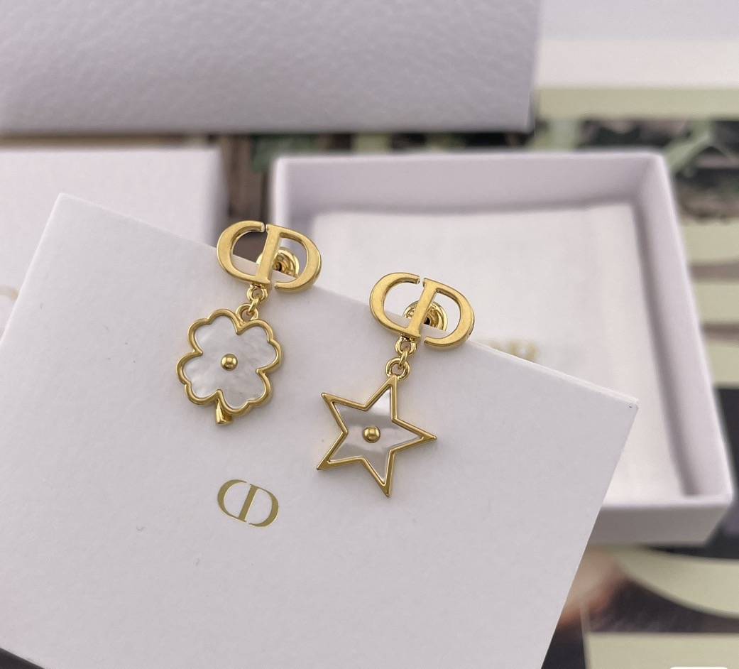 Dior ディオール レディース ピアス CDロゴ レジンパール クリスタル ブランドアクセサリー 上品 デイリーユース
