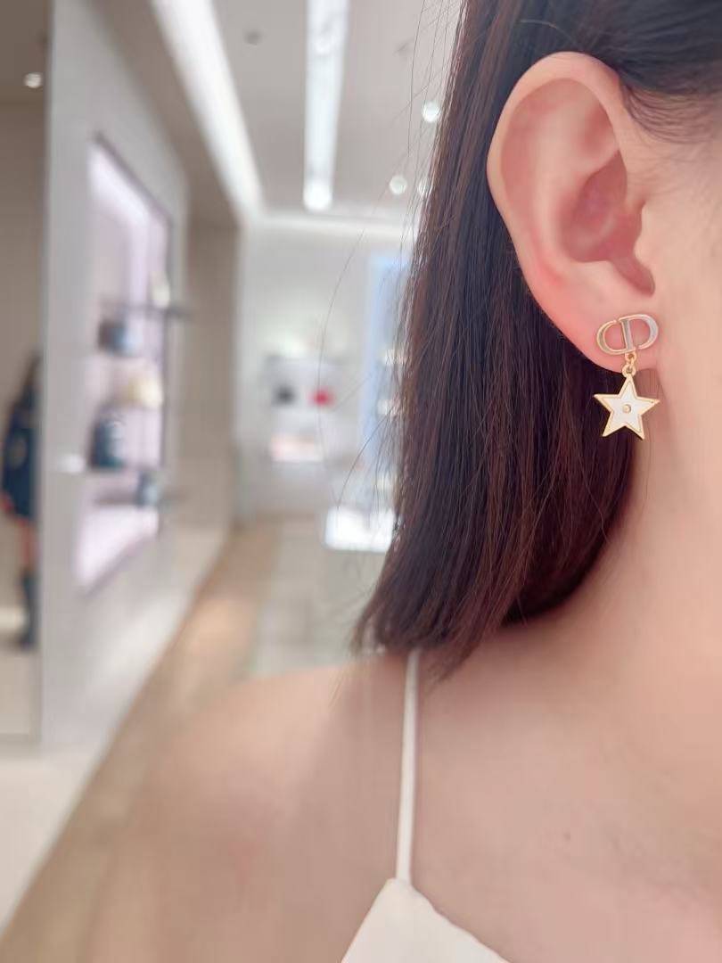 Dior ディオール レディース ピアス CDロゴ レジンパール クリスタル ブランドアクセサリー 上品 デイリーユース - 画像 3
