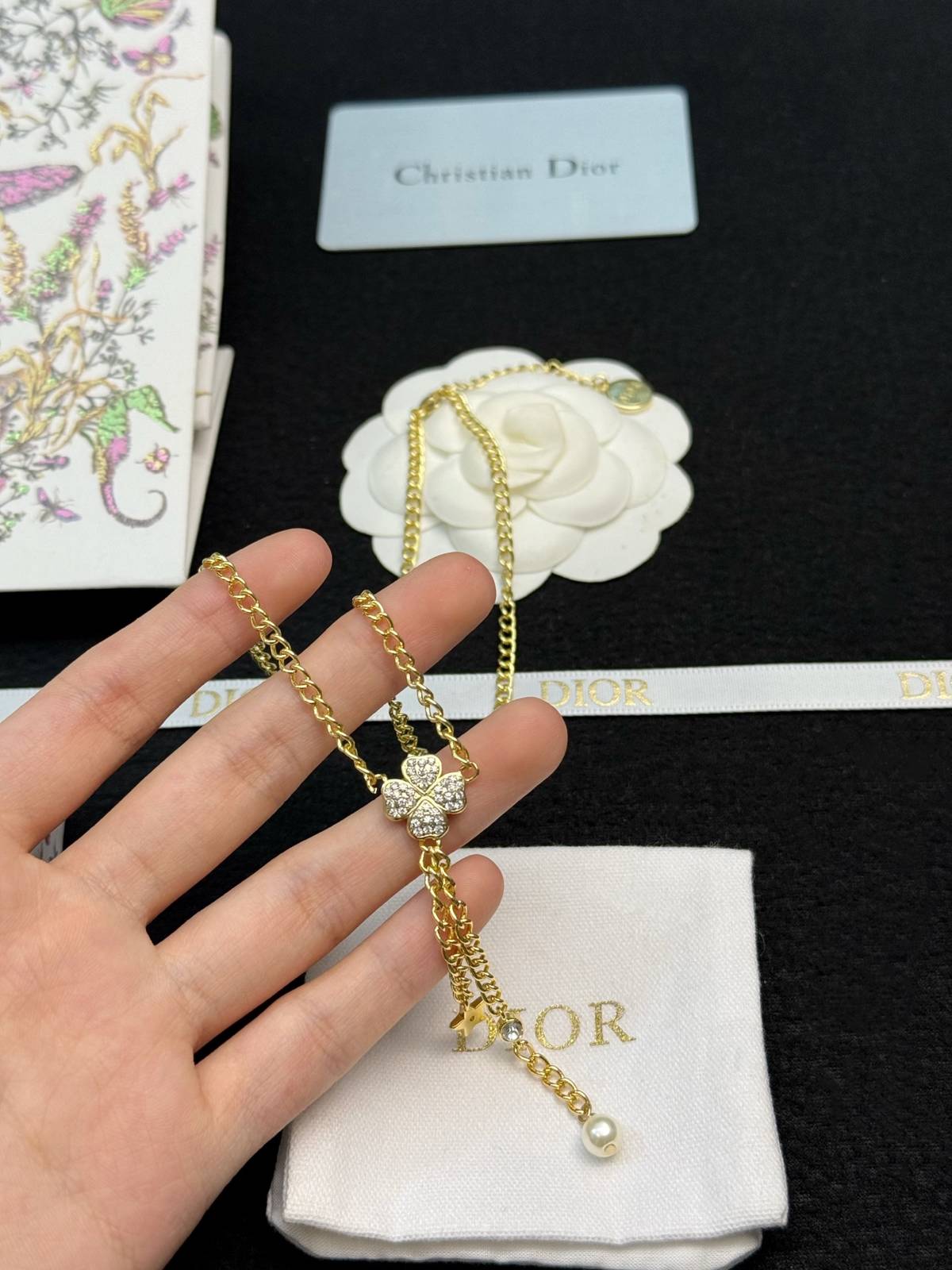 Dior ディオール レディース ネックレス CDロゴ レジンパール チェーンモチーフ ブランドアクセサリー 上品 普段使い - 画像 4