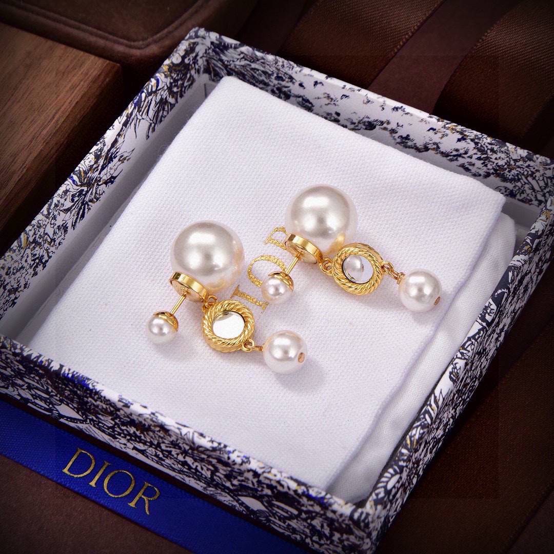 Dior ディオール レディース ピアス Dior Tribales ディオールロゴ レジンパール ゴールドフィニッシュ ブランドアクセサリー 上品 プレゼント - 画像 3