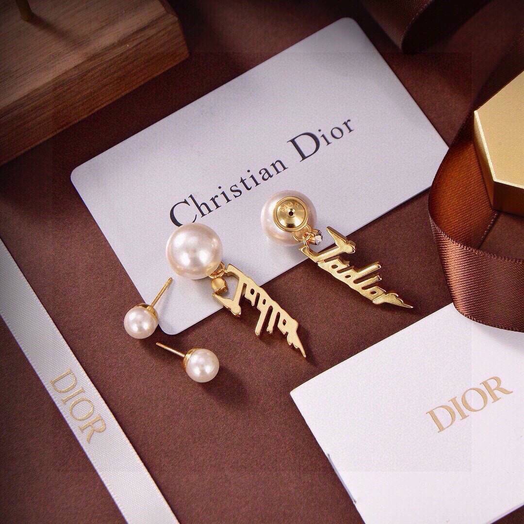 Dior ディオール レディース ピアス Dior Tribales ディオールロゴ レジンパール ゴールドフィニッシュ ブランドアクセサリー 上品 普段使い - 画像 4