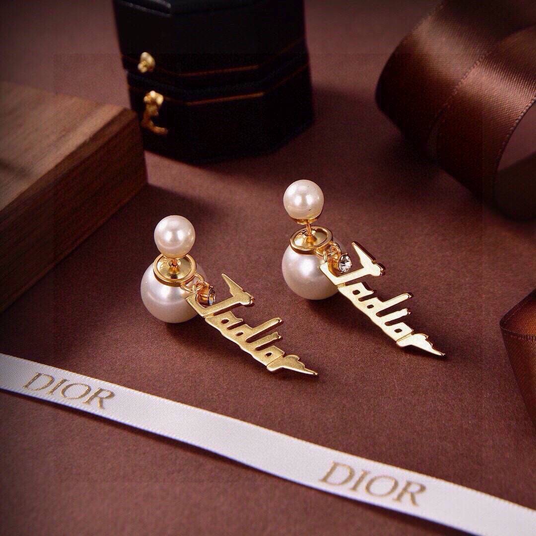 Dior ディオール レディース ピアス Dior Tribales ディオールロゴ レジンパール ゴールドフィニッシュ ブランドアクセサリー 上品 普段使い - 画像 7