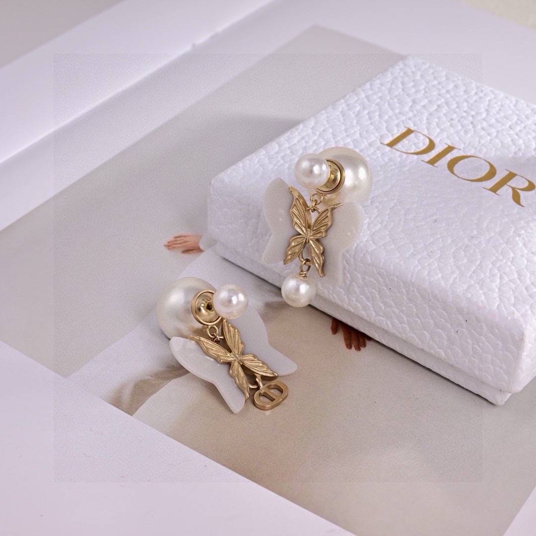 Dior ディオール レディース ピアス CDイニシャル レジンパール チェーンモチーフ ブランドアクセサリー 上品 プレゼント