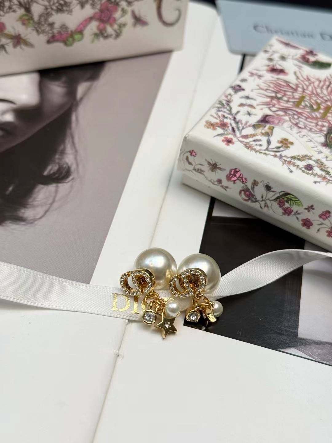 Dior ディオール レディース ピアス CDロゴ レジンパール チェーンモチーフ ブランドアクセサリー 上品 华やか プレゼント - 画像 7