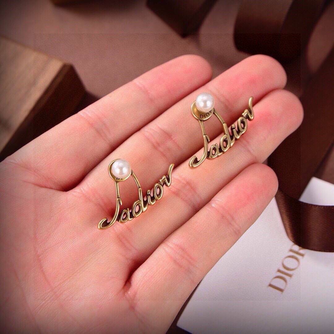 Dior ディオール レディース ピアス JAdior ロゴピアス レジンパール ゴールドフィニッシュ ブランドアクセサリー 上品 普段使い ギフト - 画像 2