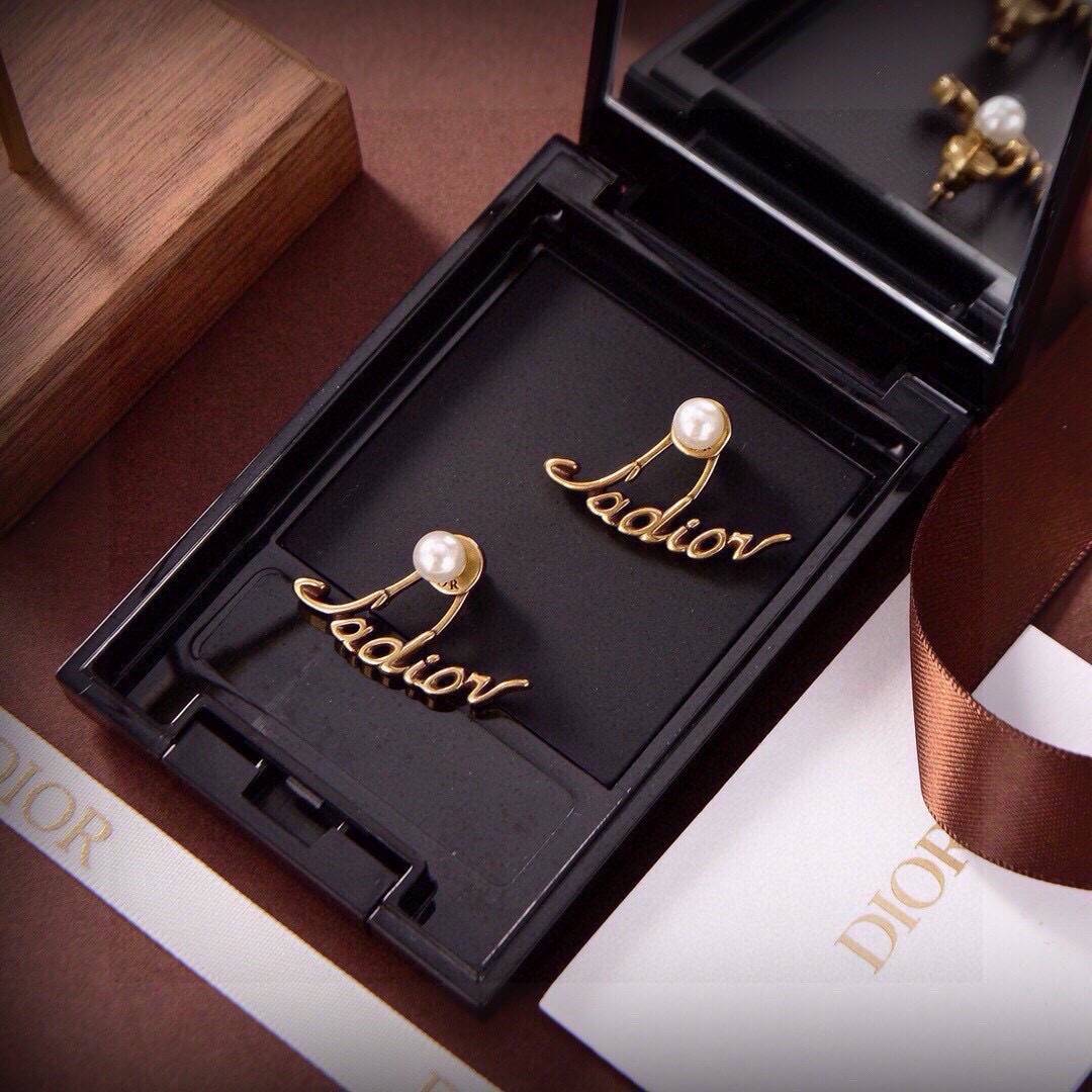 Dior ディオール レディース ピアス JAdior ロゴピアス レジンパール ゴールドフィニッシュ ブランドアクセサリー 上品 普段使い ギフト - 画像 4
