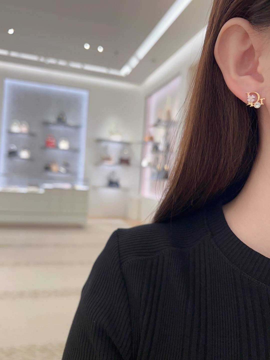Dior ディオール レディース ピアス CDロゴ レジンパール クリスタル ブランドアクセサリー 上品 華やか プレゼント - 画像 4