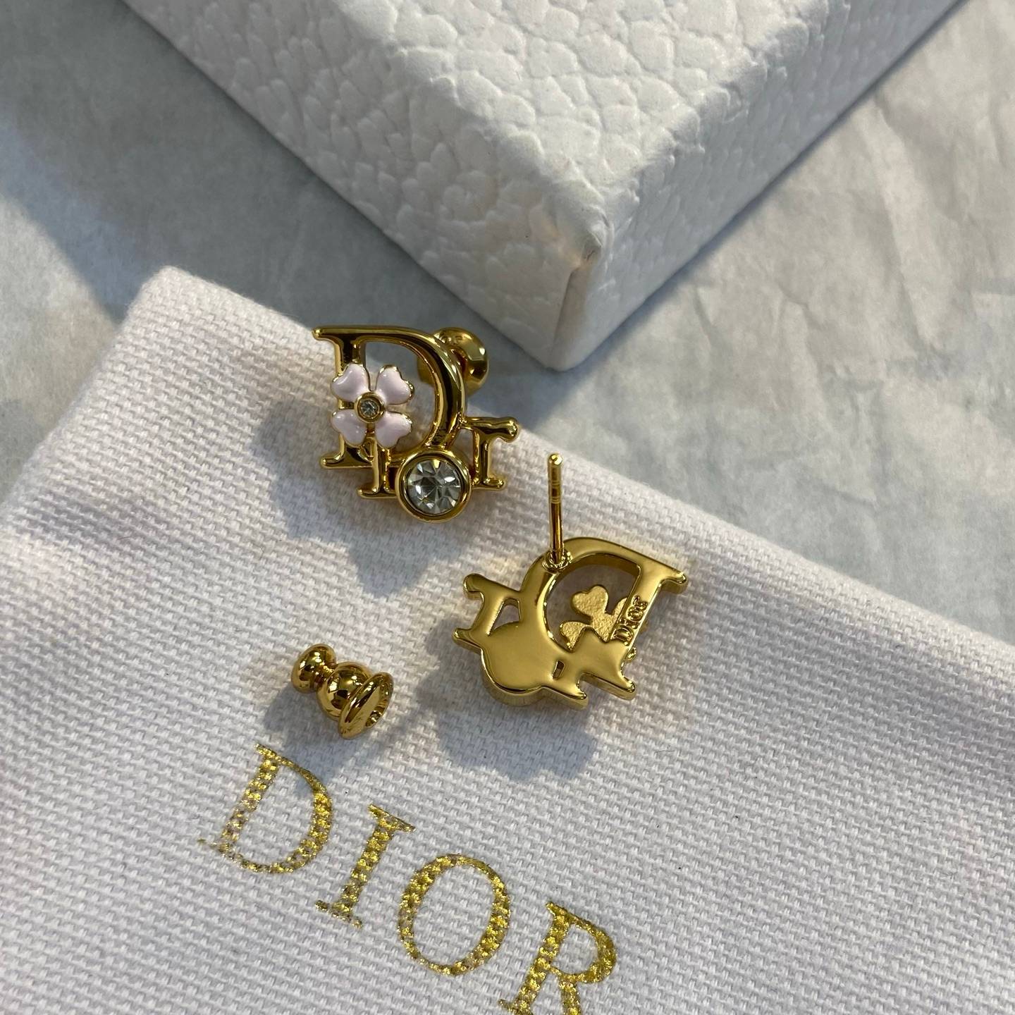 Dior ディオール レディース ピアス CDロゴ レジンパール クリスタル ブランドアクセサリー 上品 華やか プレゼント - 画像 5