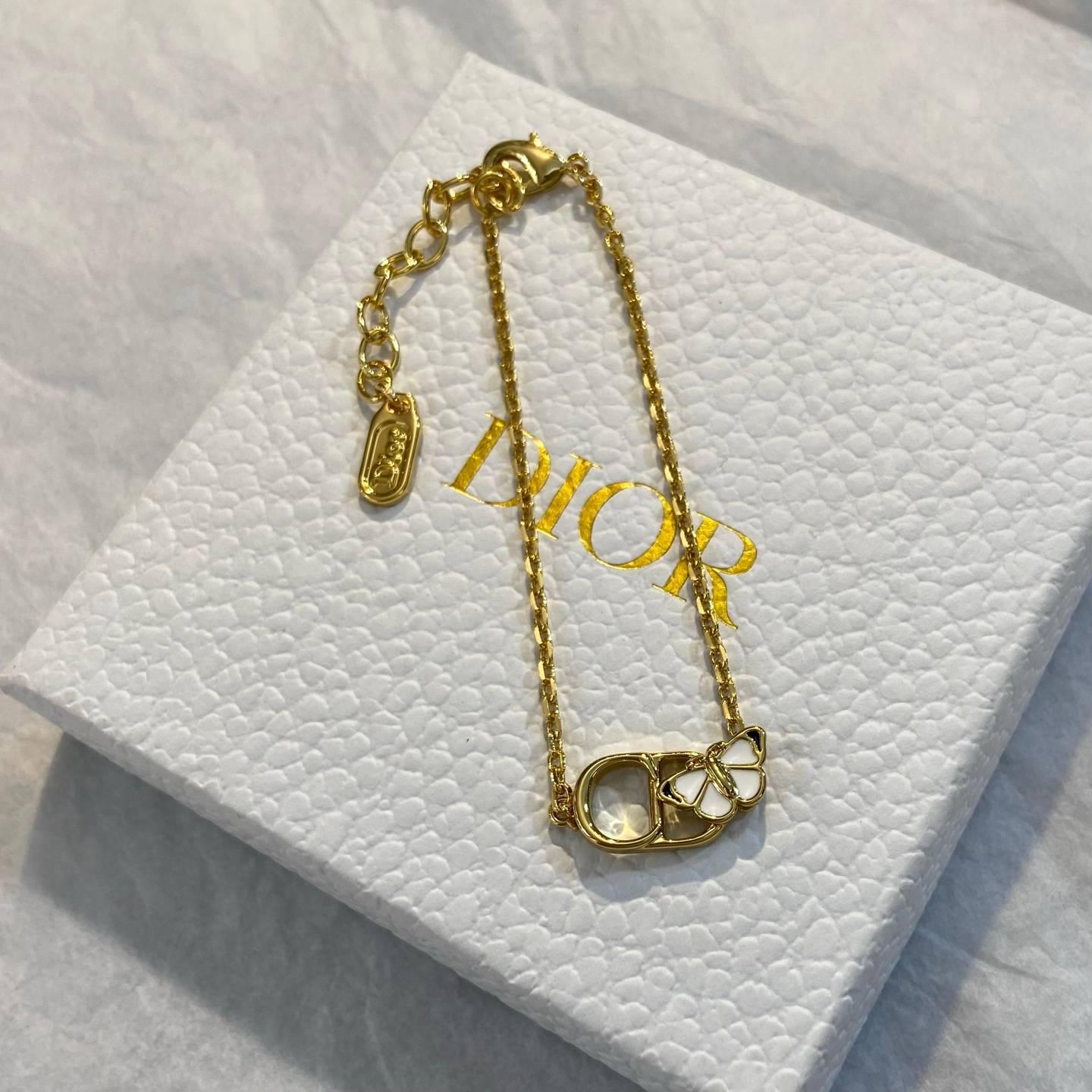 Dior ディオール レディース ブレスレット CDロゴ ゴールドフィニッシュ レジンパール ブランドアクセサリー 上品 普段使い - 画像 4