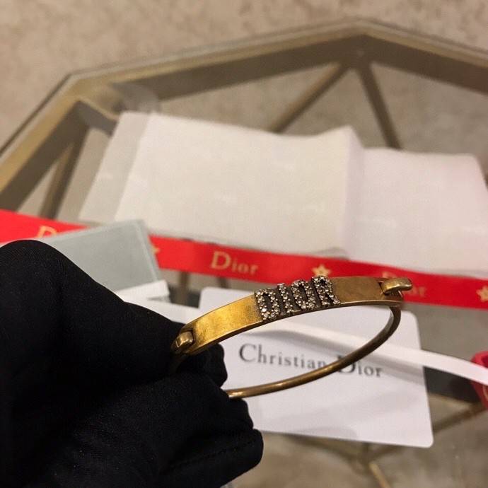 Dior ディオール レディース ブレスレット CDロゴ メタル ブランドアクセサリー 上品 华やか プチCD ギフト - 画像 9