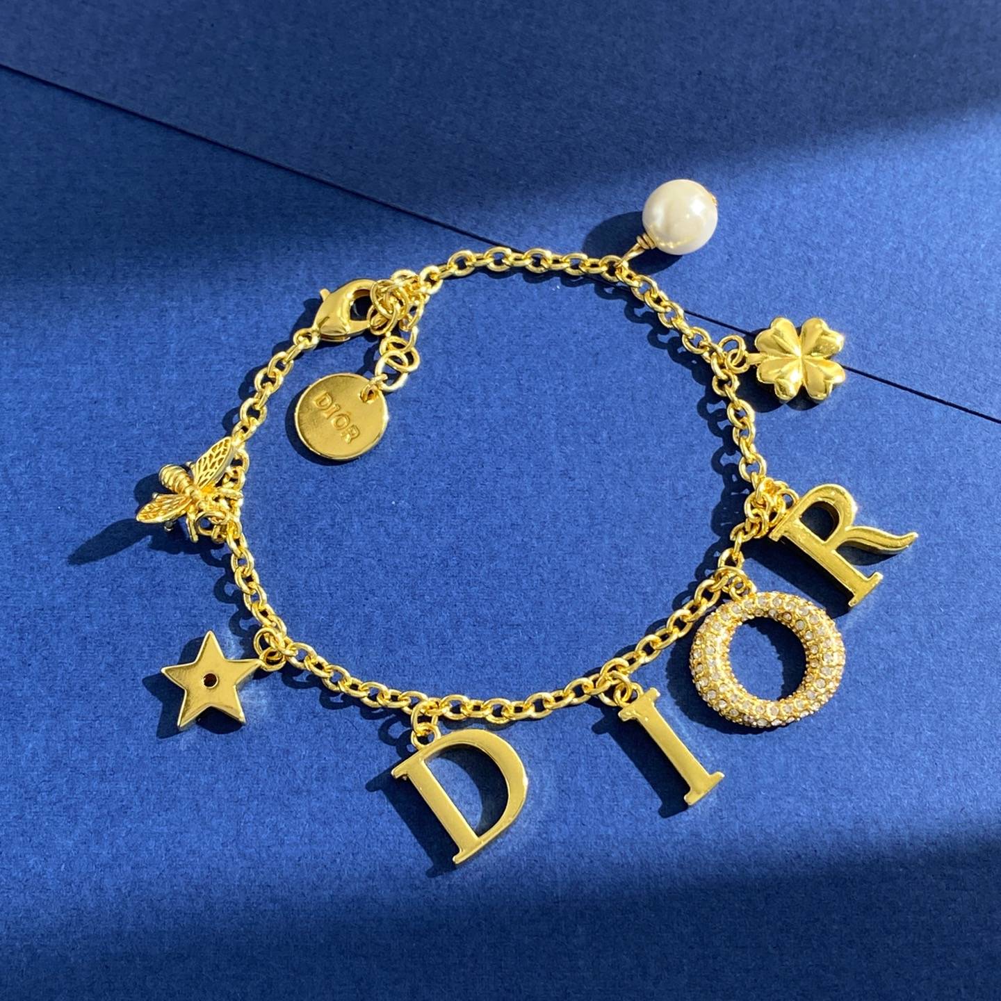 Dior ディオール レディース ブレスレット ブランドアクセサリー CDロゴ レジンパール チェーンモチーフ 上品 普段使い ギフト - 画像 6