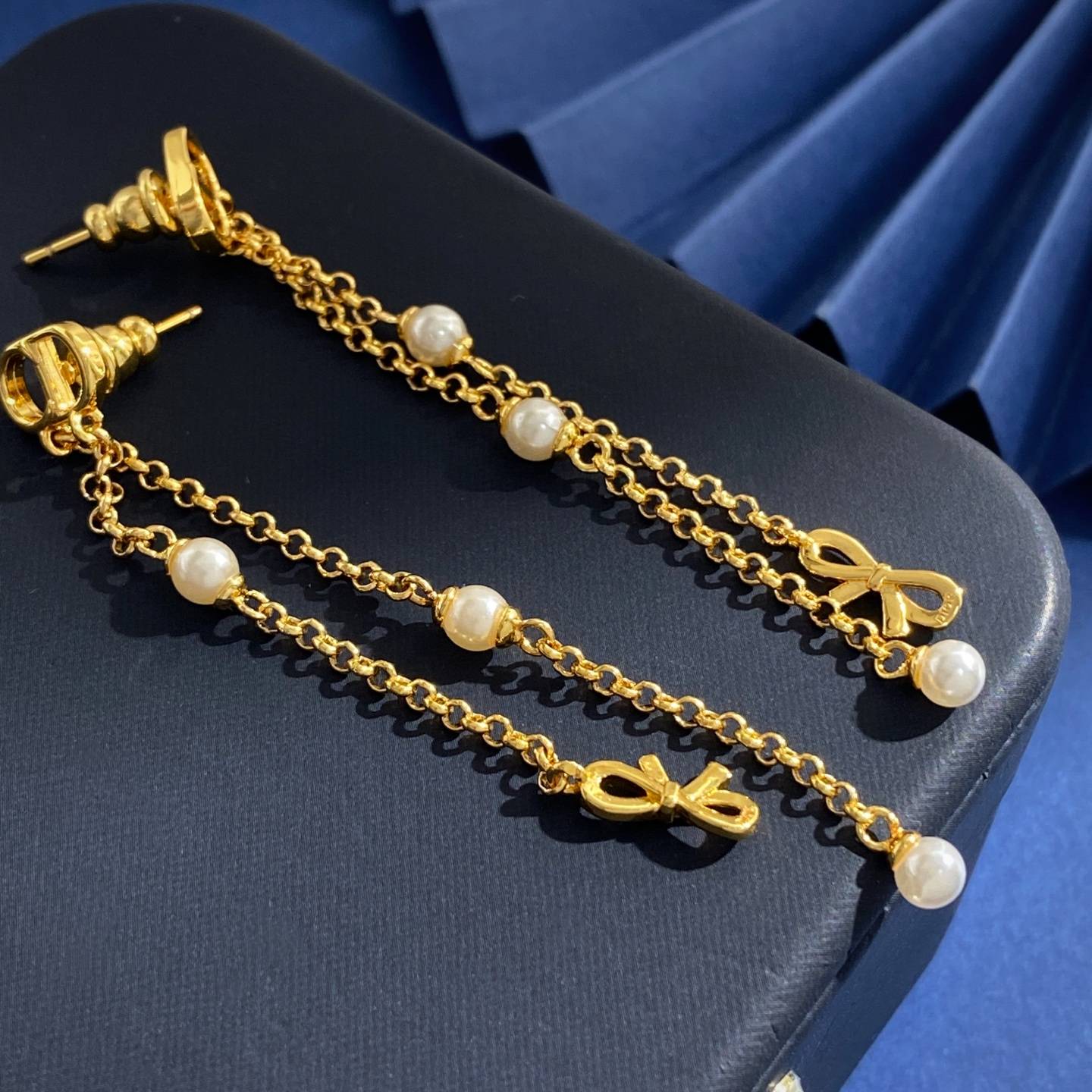 Dior ディオール レディース ピアス ファンシーフィット レジンパール チェーンモチーフ ブランドアクセサリー 上品 結婚式 ギフト - 画像 3
