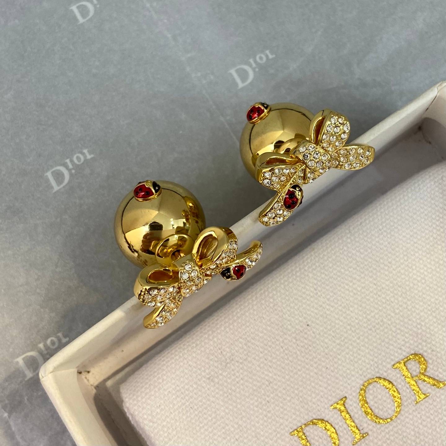 Dior ディオール レディース ピアス ダイアモンドカット メタル ブランドアクセサリー 上品 プチCD ロゴピアス ギフト - 画像 6