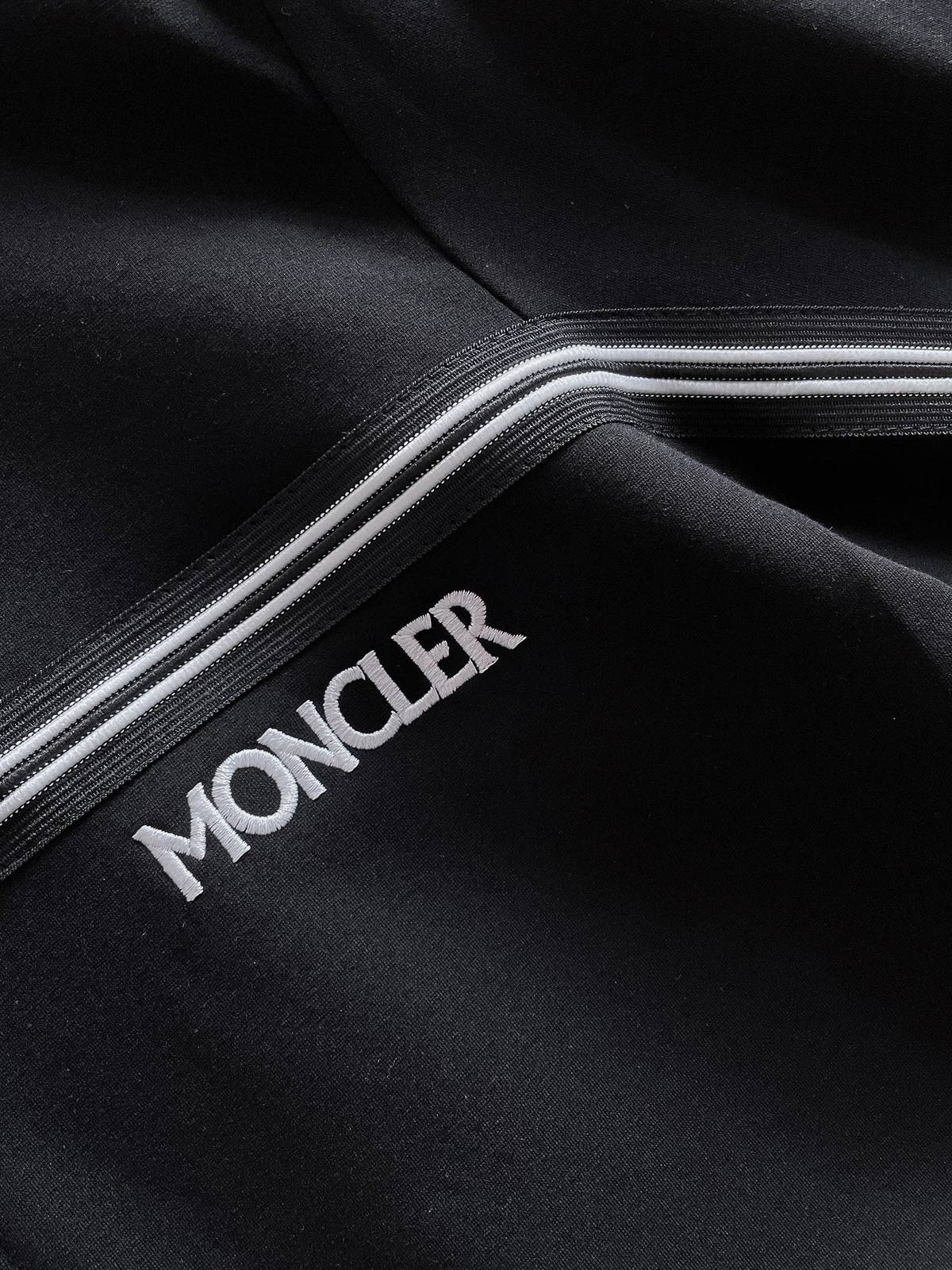 MONCLER モンクレール メンズ セットアップ ジップアップパーカー ロゴ刺繍 ロングスウェット ジャージ オールブラック - 画像 6