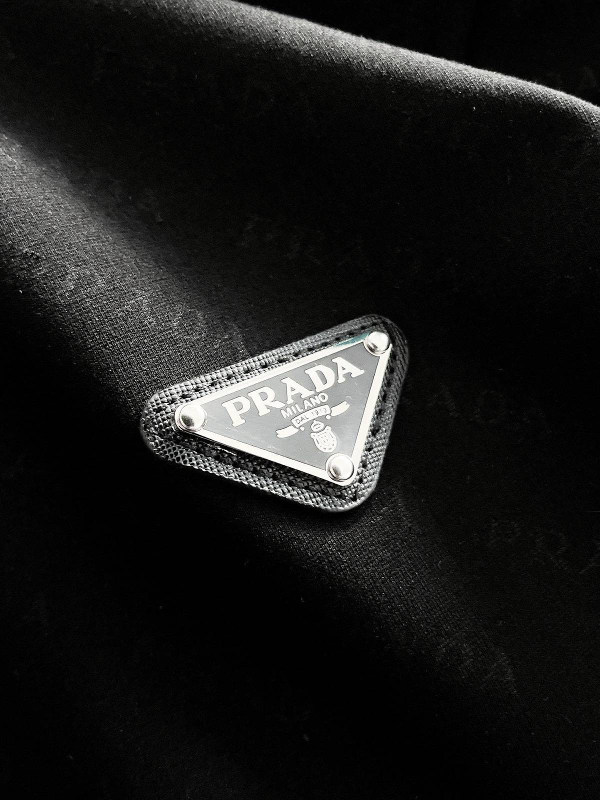 PRADA プラダ メンズ セットアップ ジップアップパーカー ロゴテープ スウェットセットアップ ストリート ブラック - 画像 3