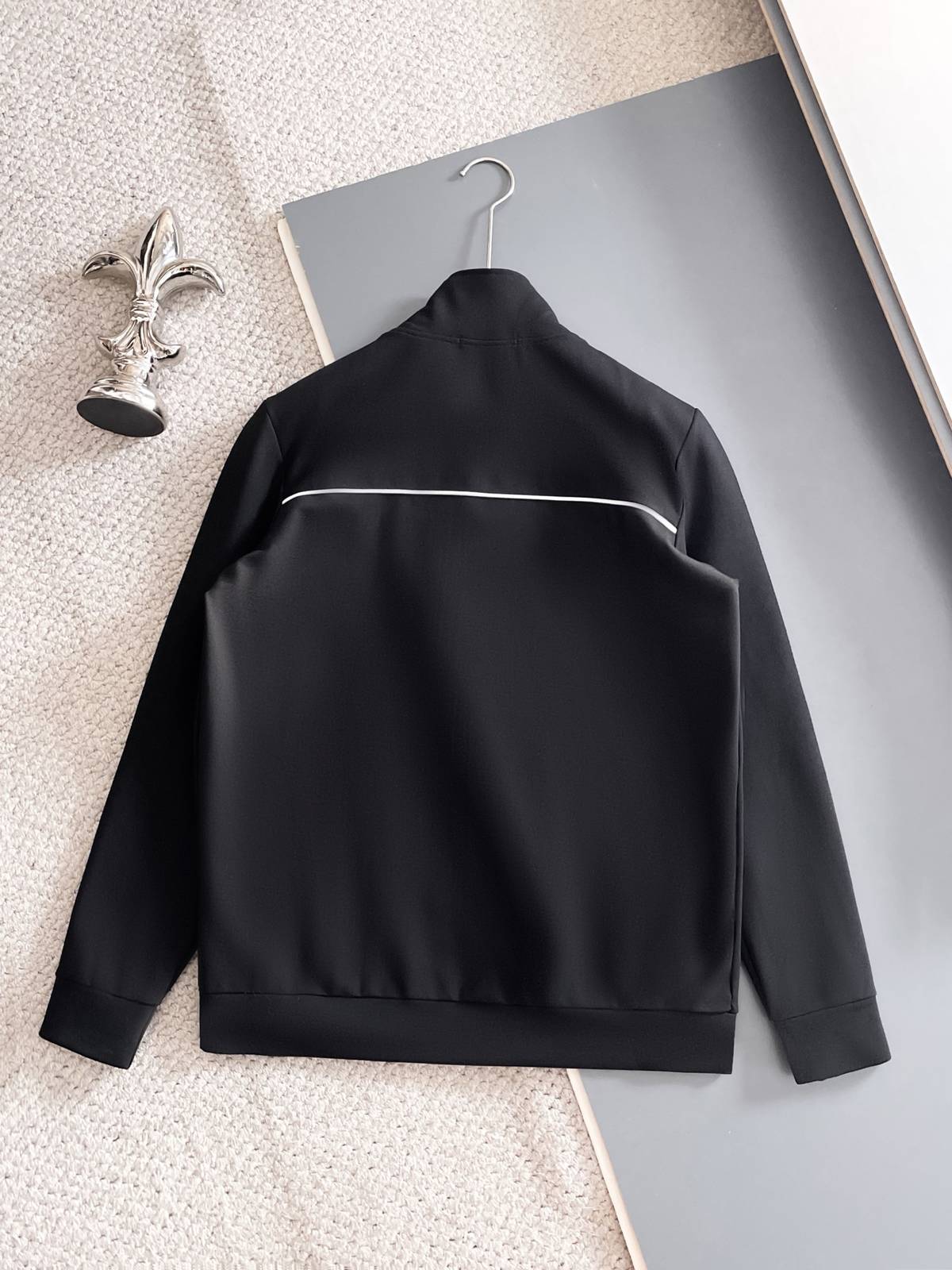 ARCTERYX アークテリクス メンズ セットアップ ジップアップパーカー ロゴ刺繍 ロゴテープ スウェットセットアップ メンズ ブラック - 画像 10