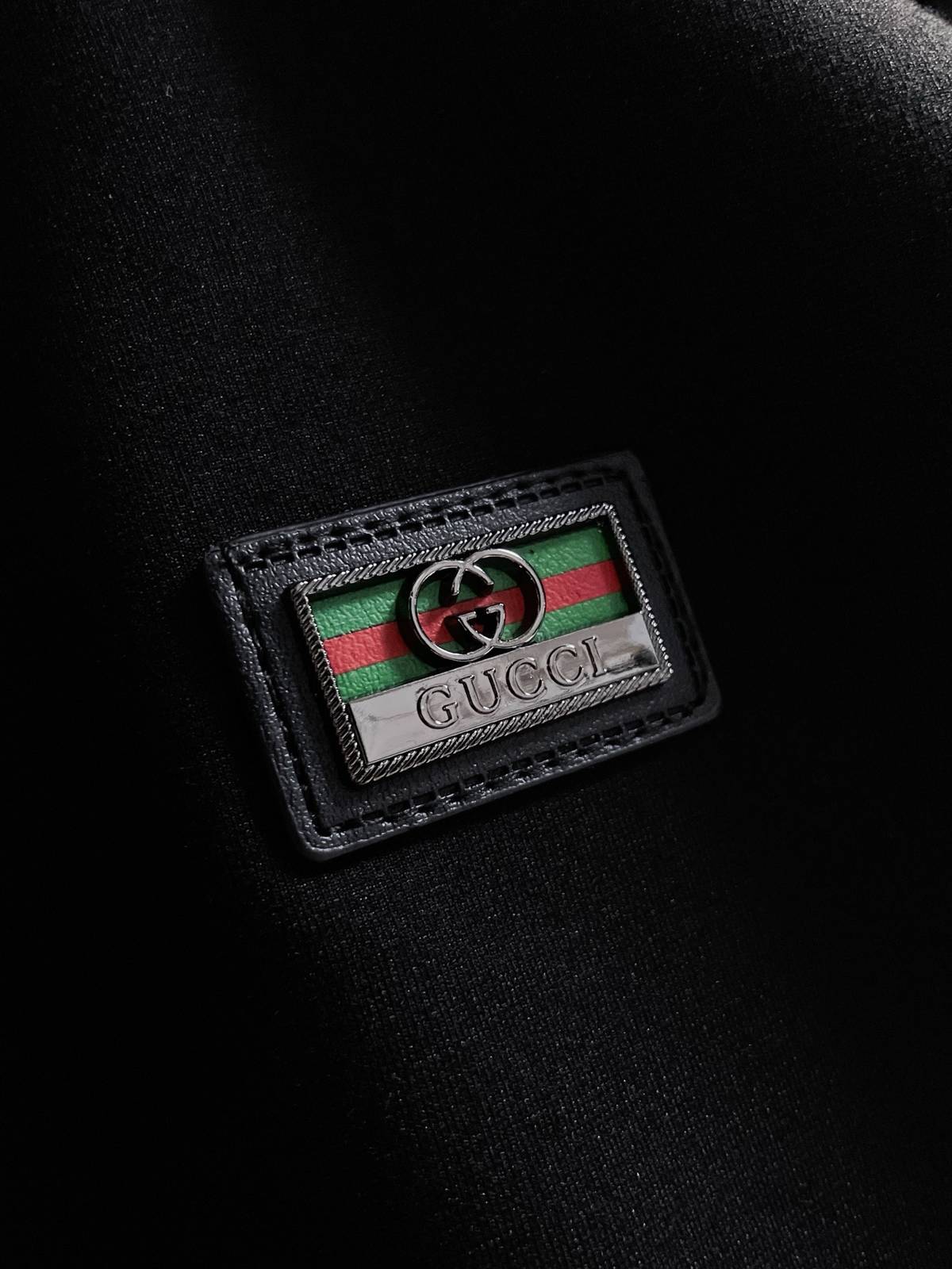GUCCI グッチ メンズ セットアップ ジップアップパーカー ロゴテープ バイカラー スポーツウェア 秋冬 ブラック - 画像 7