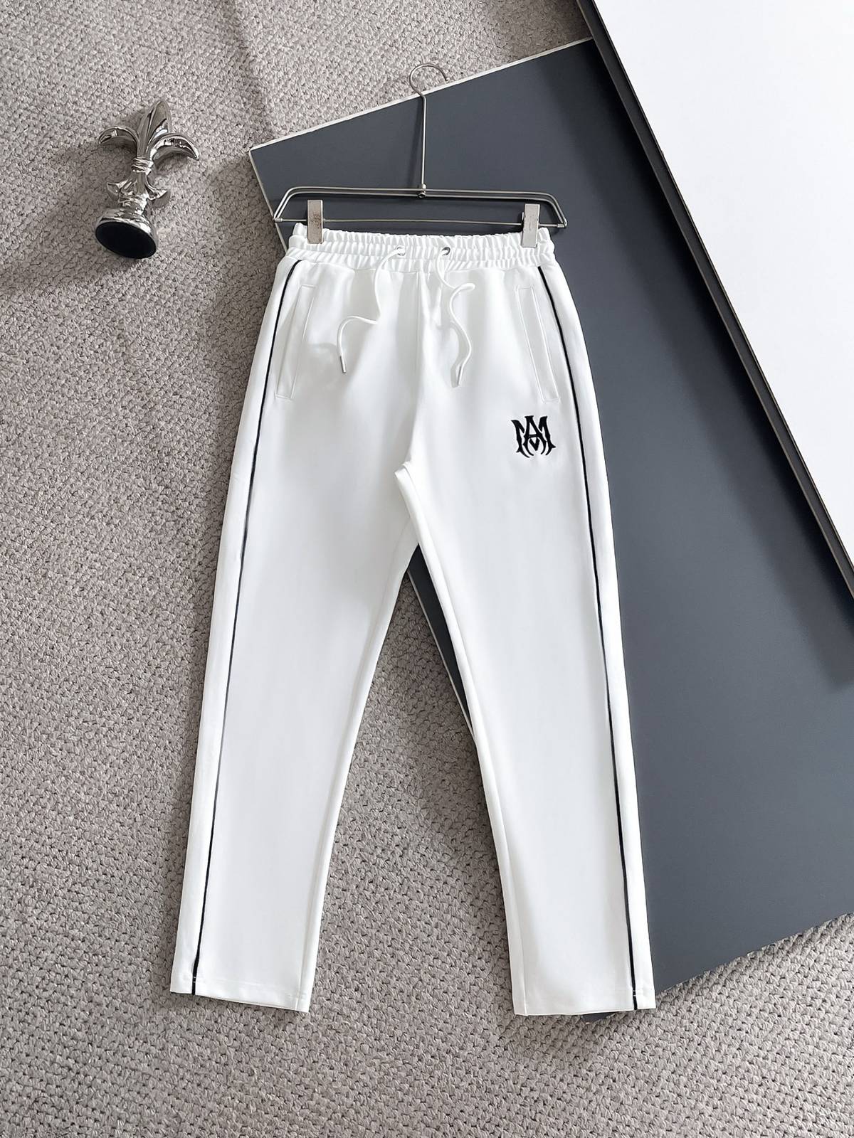 MENS セットアップ ジップパーカー ロゴワッペン ショートパンツ スポーツウェア メンズ ホワイト - 画像 7