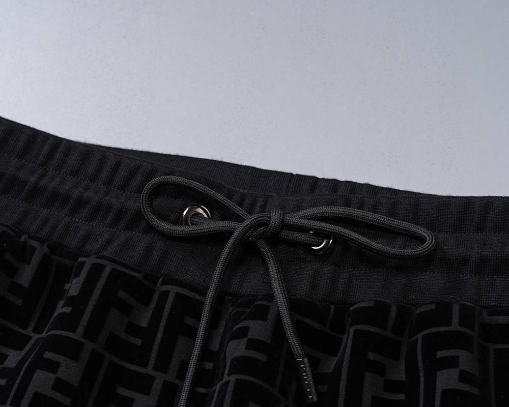 FENDI メンズ セットアップ ジップパーカー ロゴワッペン ロゴ刺繍 ブラック - 画像 8