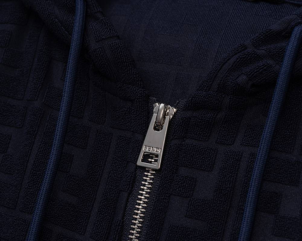 FENDI メンズ セットアップ ジップパーカー ロゴワッペン ブラック - 画像 4