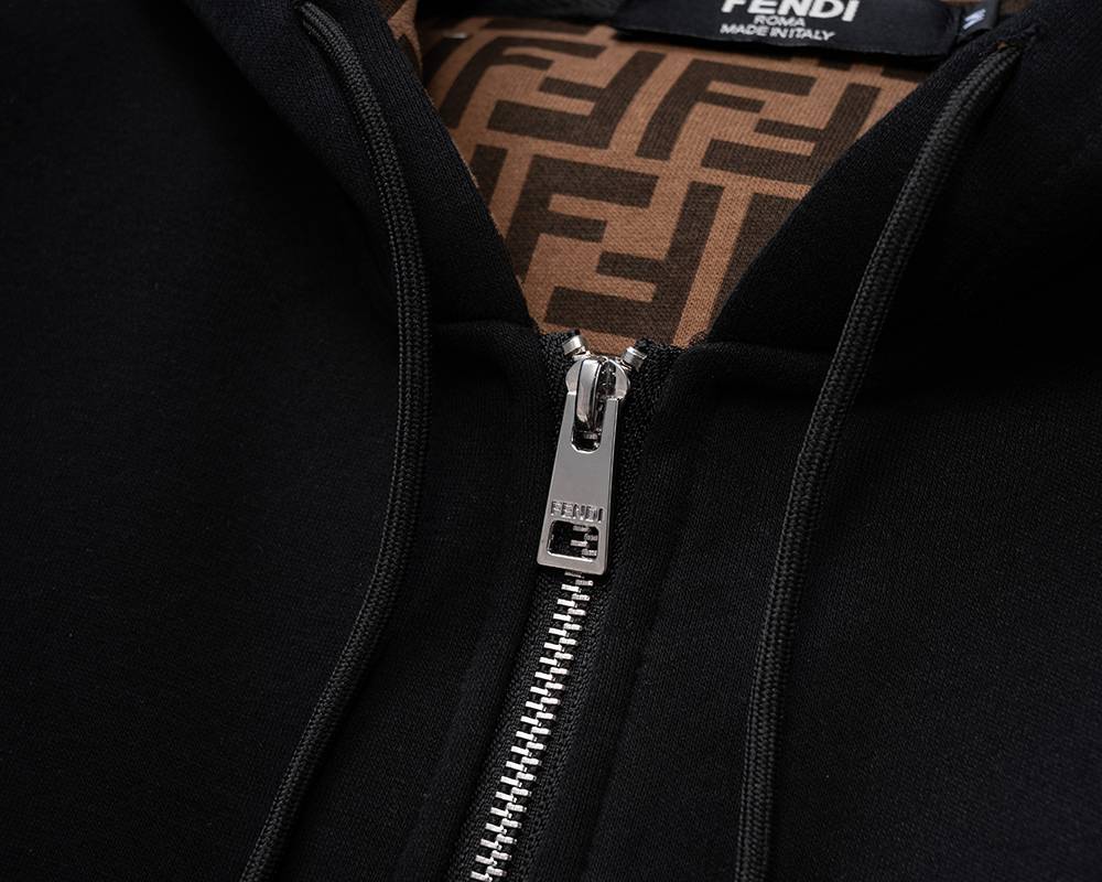 FENDI メンズ セットアップ ジップパーカー ロゴワッペン ロゴ刺繍 ブラック - 画像 4
