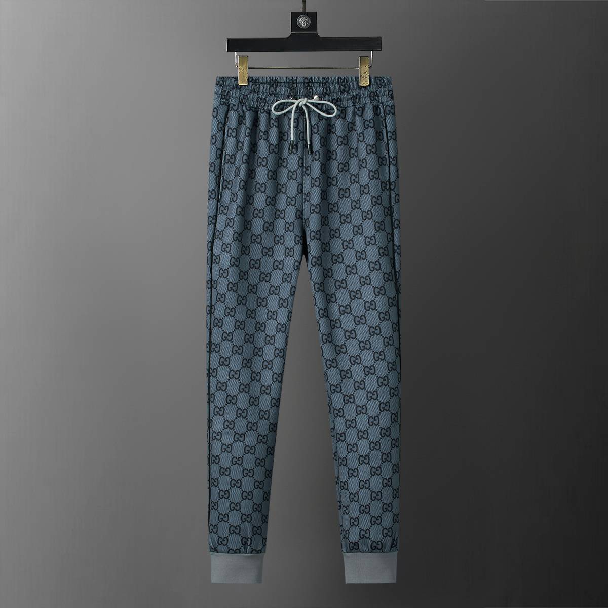 GUCCI グッチ セットアップ メンズ ジップアップパーカー ロゴワッペン ロゴ刺繍 スウェットセットアップ メンズ 秋冬 ブラック - 画像 6