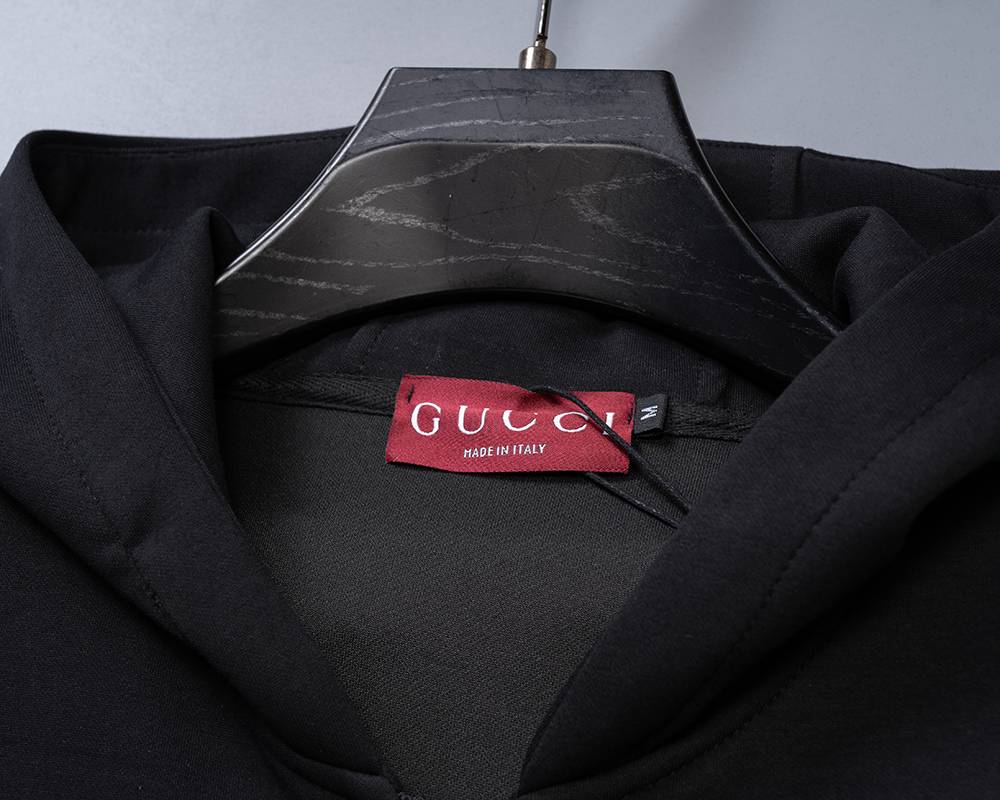 GUCCI グッチ メンズ セットアップ ジップパーカー ロゴワッペン サイドライン ストリート 秋冬 ブラック - 画像 2