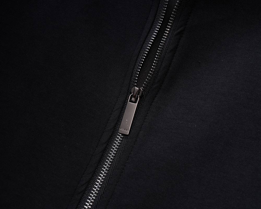 GUCCI グッチ メンズ セットアップ ジップパーカー ロゴワッペン サイドライン ストリート 秋冬 ブラック - 画像 5