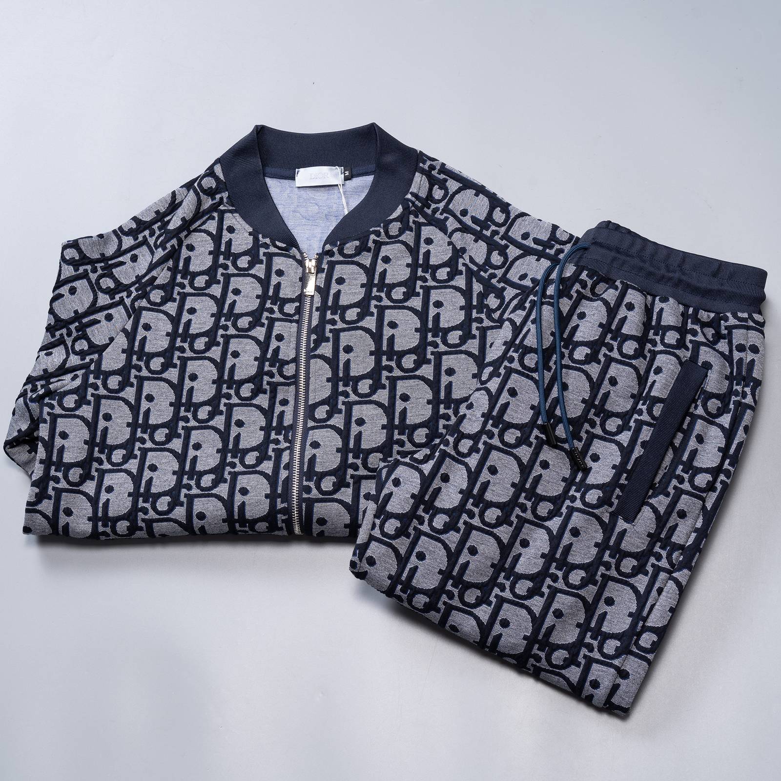 DIOR ディオール メンズ スウェットセットアップ ジップパーカー ロゴワッペン ロゴ刺繍 トラックパンツ ブラック グレー - 画像 18