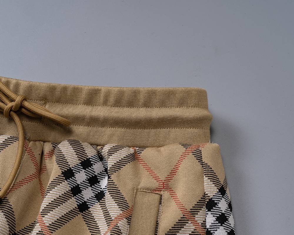 BURBERRY バーバリー メンズ セットアップ ジップアップパーカー ロゴワッペン トレーナーセット ストリート ベージュ - 画像 4