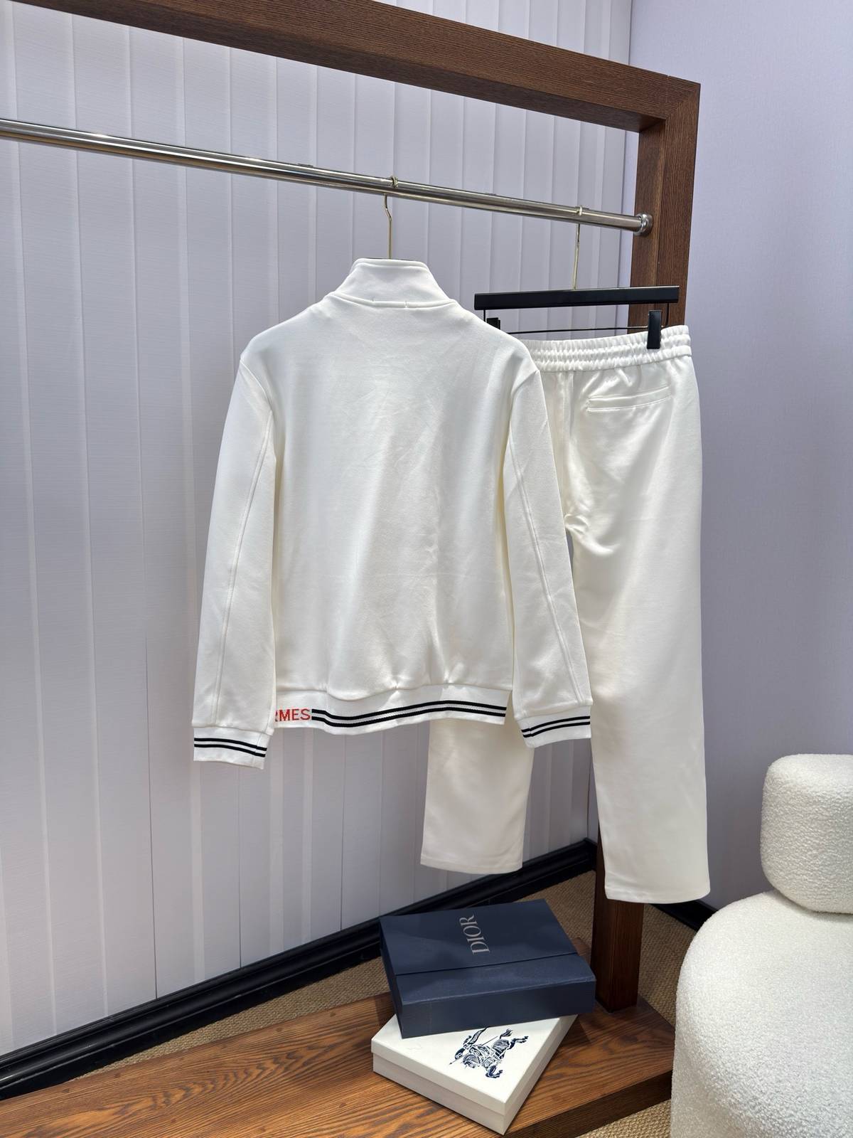 HERMES アンダーアーマー セットアップ ジップアップパーカー ロゴワッペン ロゴテープ トレーニングウェア メンズ ホワイト - 画像 9