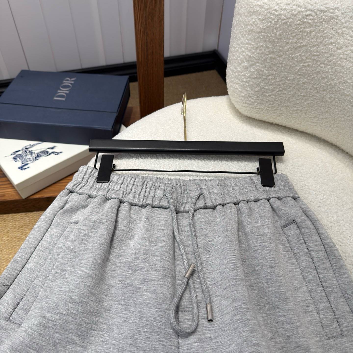 HERMES ヘルmes メンズ セットアップ ジップアップパーカー ロゴワッペン ロゴテープ スポーツウェア 秋冬 ホワイト レッド - 画像 3