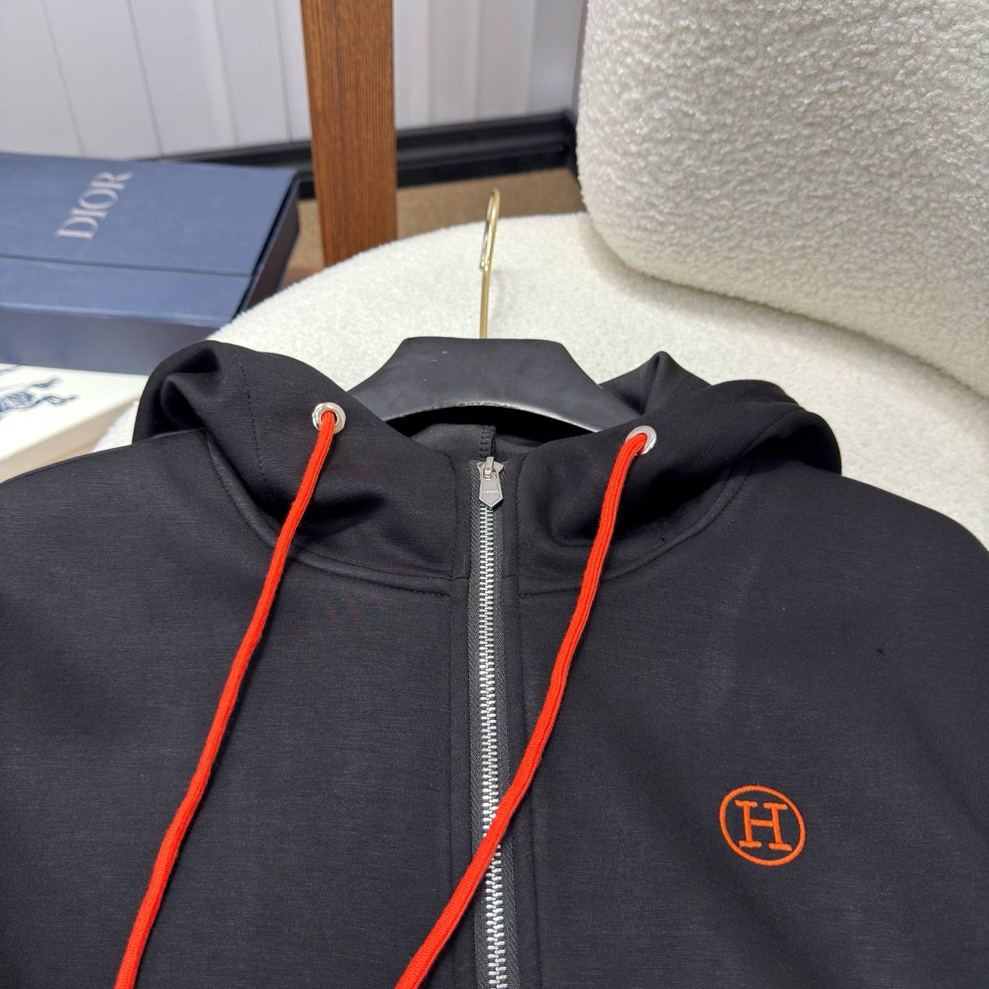 HERMES ヘルメス メンズ セットアップ ジップアップパーカー ロゴワッペン ロゴ刺繍 スポーツウェア 秋冬 ブラック レッド - 画像 6