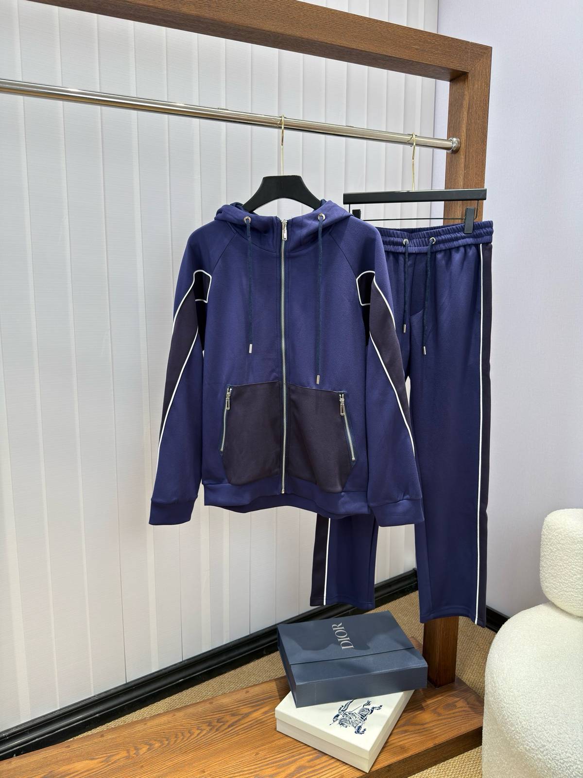 DIOR ディオール メンズ セットアップ ジップパーカー ロゴテープ サイドライン スポーツウェア 秋冬 ブルー