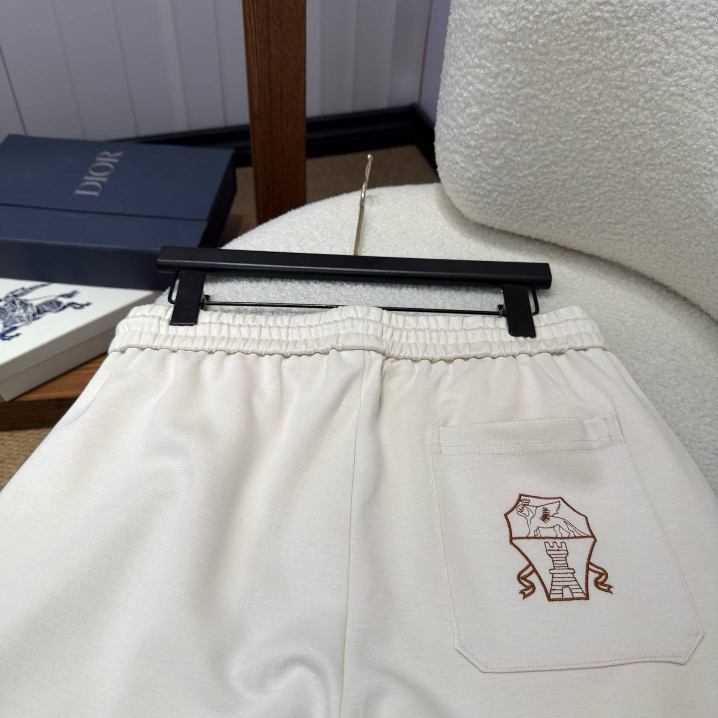 MONCLER モンクレール メンズ セットアップ ジップアップパーカー ロゴワッペン トレーニングウェア 秋冬 ホワイト - 画像 2
