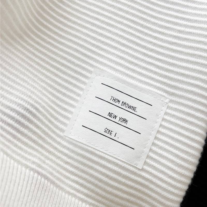 THOM BROWNE メンズ ニット クルーネック ロゴ刺繍 ボーダー バイカラー オーバーサイズ ブラック - 画像 7