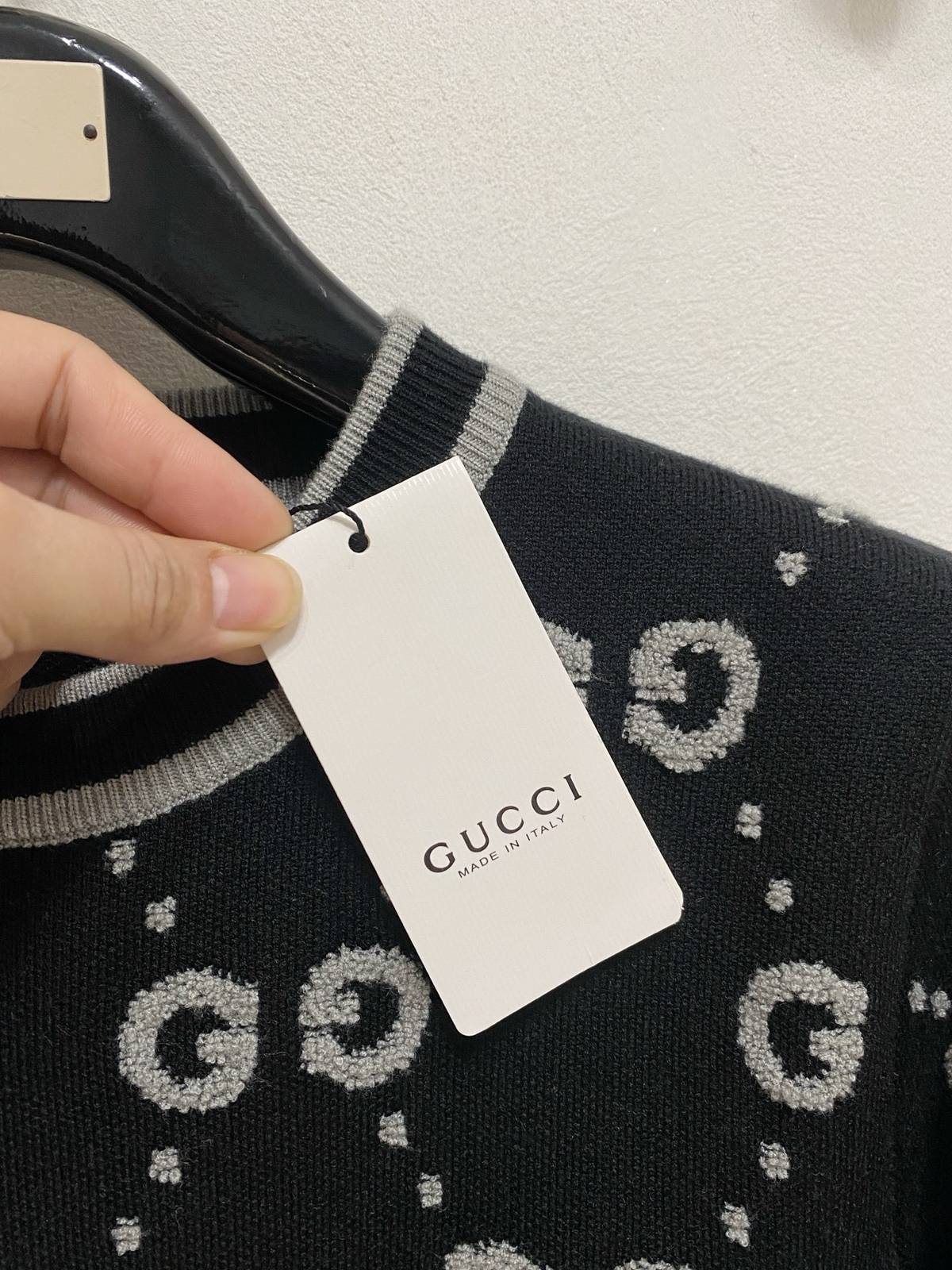 GUCCI グッチ メンズ ニット クルーネック インターシャ ローゲージ オーバーサイズ 秋冬 ブラック - 画像 6
