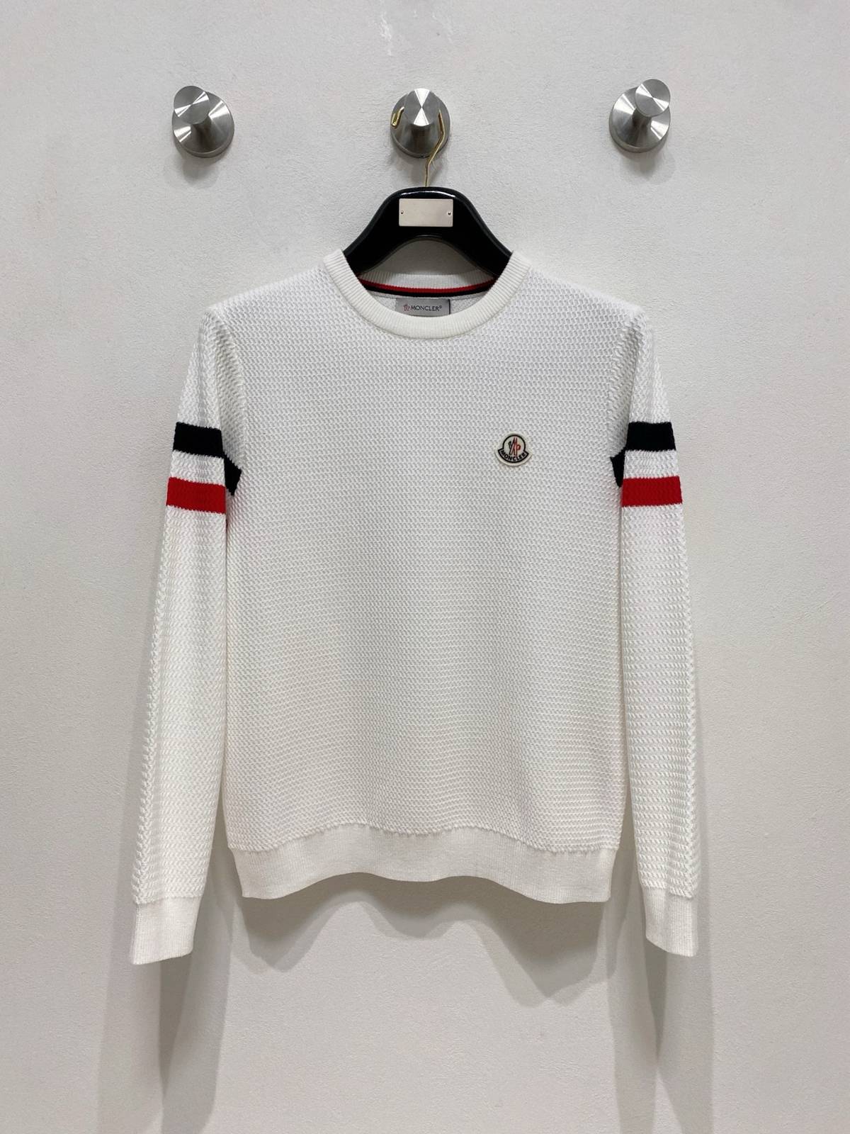 MONCLER モンクレール メンズ ニット クルーネック ワッフル編み ロゴ刺繍 ファッション ブラック M