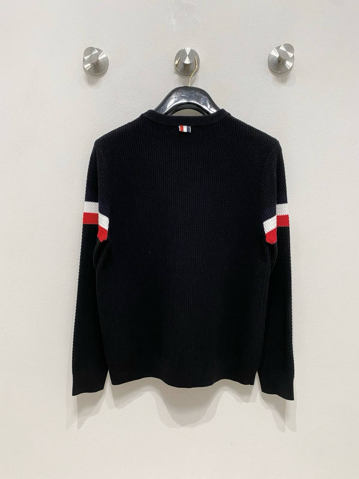 MONCLER モンクレール メンズ ニット クルーネック ワッフル編み ロゴ刺繍 ファッション ブラック M - 画像 3