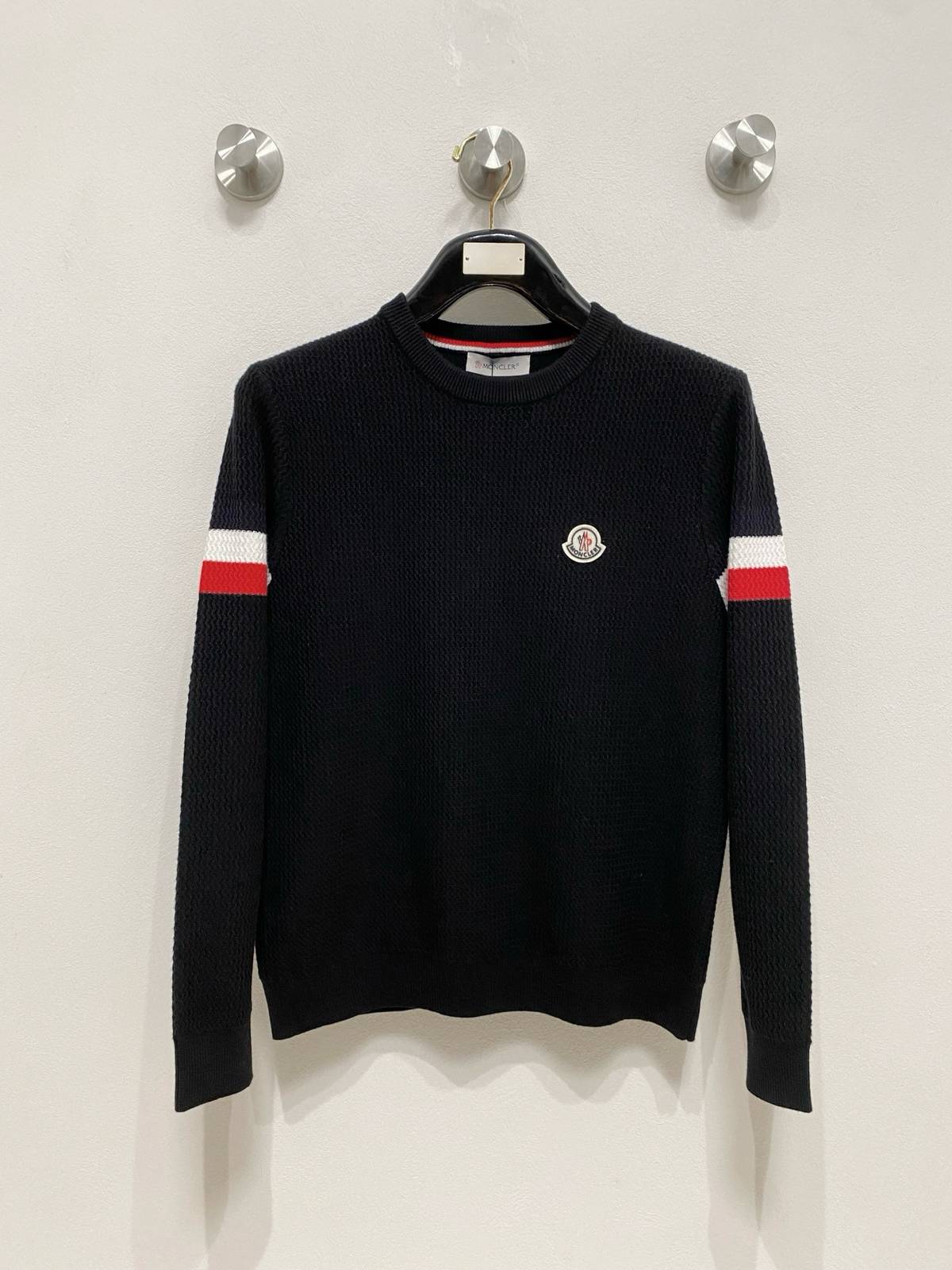 MONCLER モンクレール メンズ ニット クルーネック ワッフル編み ロゴ刺繍 ファッション ブラック M - 画像 9