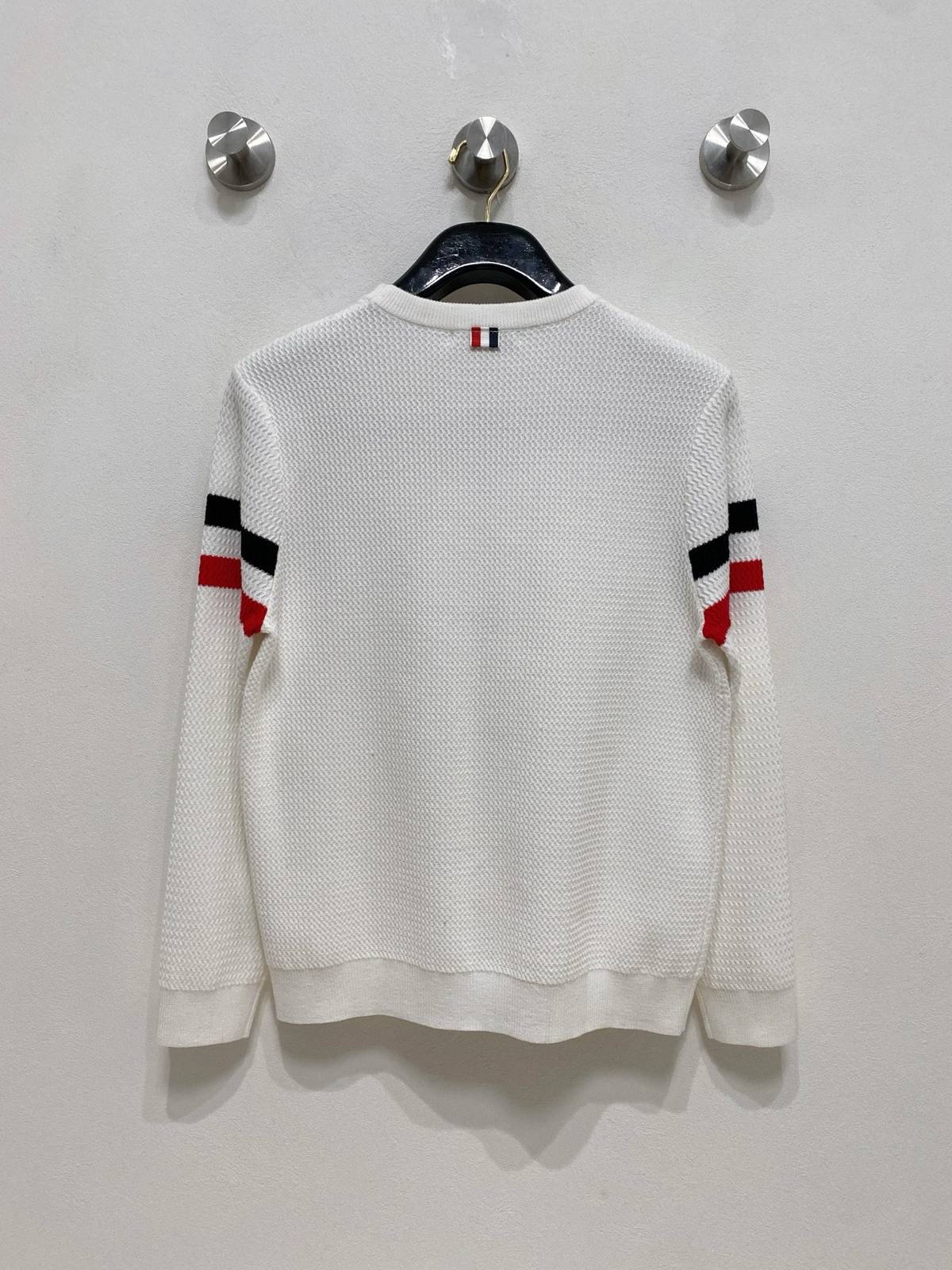 MONCLER モンクレール メンズ ニット クルーネック ワッフル編み ロゴ刺繍 ファッション ブラック M - 画像 10