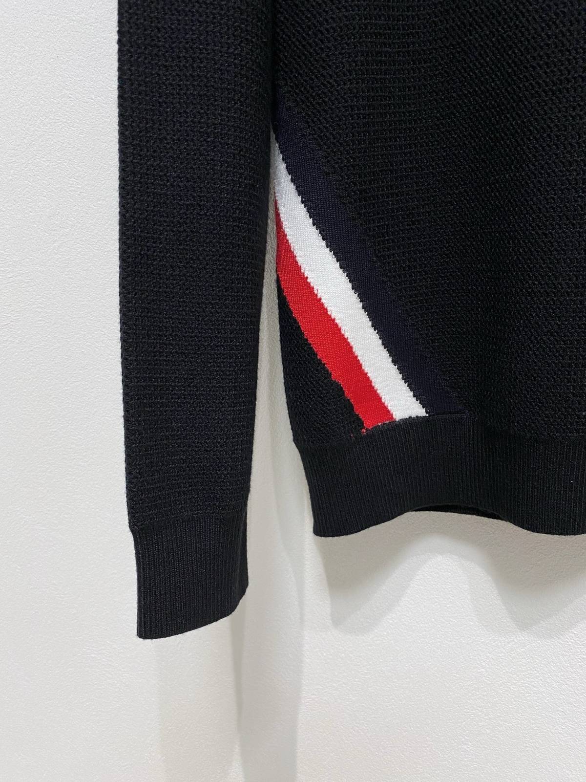 MONCLER モンクレール メンズ ニット クルーネック ローゲージ 総柄 ワッフル編み ブラック ホワイト M 3XLA17 - 画像 5