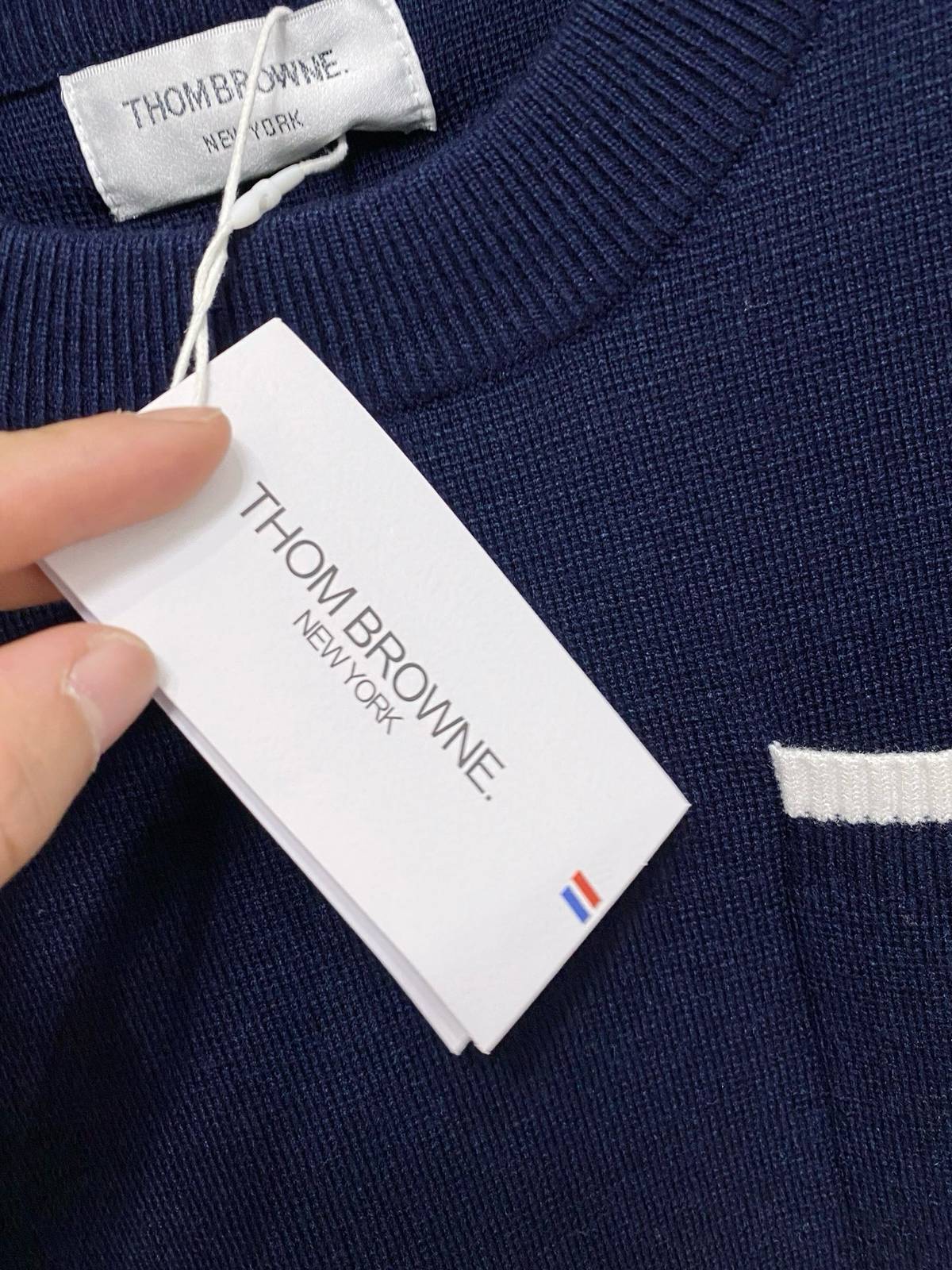 THOM BROWNE メンズ ニット クルーネック ケーブルニット ローゲージ オーバーサイズ 秋冬 ブラック グレー オフホワイト - 画像 13